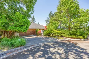 1630 NW Olmar Dr, Grants Pass, OR 97526 - Photo 6