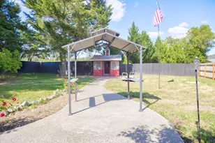 255 Queens Branch Rd, Rogue River, OR 97537 - Photo 52