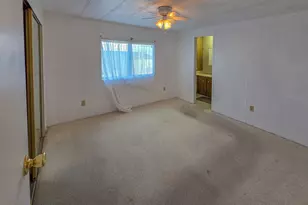 989 Rogue Lea Ln, Grants Pass, OR 97526 - Photo 14