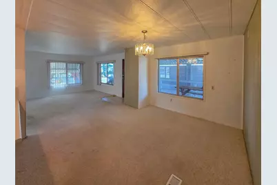 989 Rogue Lea Lane, Grants Pass, OR 97526 - Photo 8