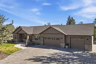 2440 Linnet Ln, Redmond, OR 97756 - Photo 2