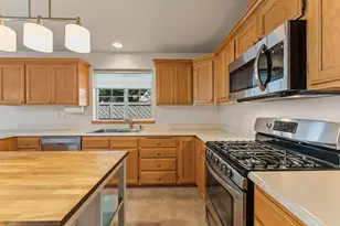 2188 Marie Dr, Grants Pass, OR 97526 - Photo 10