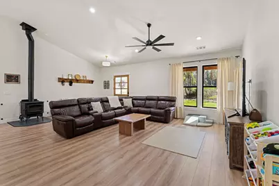 1398 Ellison Lp, Merlin, OR 97532 - Photo 10