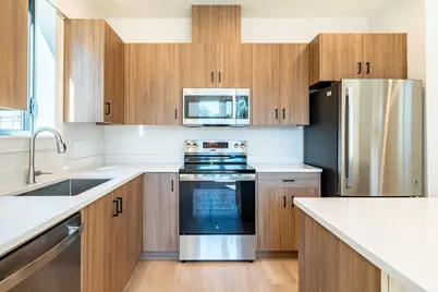 371 NW 19th Street #102, Redmond, OR 97756 - Photo 2