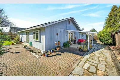 2366 Winslow Park Drive, Medford, OR 97504 - Photo 38