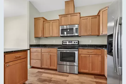 989 Pendleton Drive, Medford, OR 97501 - Photo 6