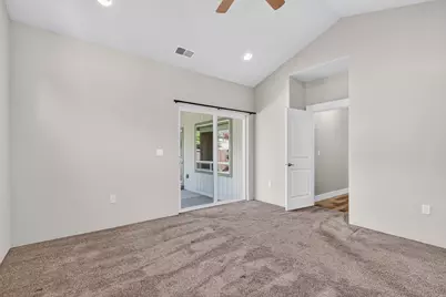989 Pendleton Drive, Medford, OR 97501 - Photo 12
