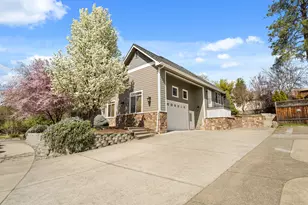 1868 NW F St, Grants Pass, OR 97526 - Photo 30