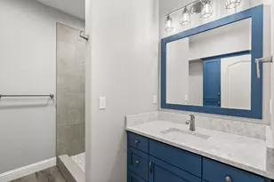 1868 NW F St, Grants Pass, OR 97526 - Photo 24