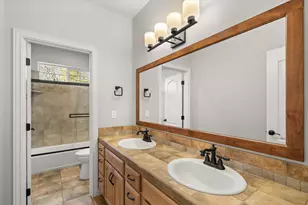 1868 NW F St, Grants Pass, OR 97526 - Photo 14