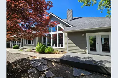 1868 NW F Street, Grants Pass, OR 97526 - Photo 34