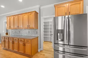 1868 NW F St, Grants Pass, OR 97526 - Photo 8