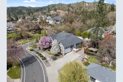 1868 NW F Street, Grants Pass, OR 97526 - Photo 48