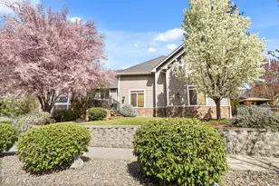 1868 NW F St, Grants Pass, OR 97526 - Photo 1