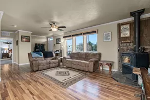4886 NW Mint Ln, Prineville, OR 97754 - Photo 6