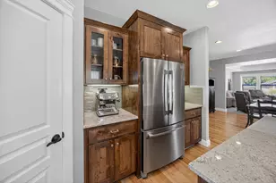 661 Forest Ridge Dr, Medford, OR 97504 - Photo 10