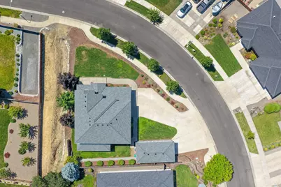 661 Forest Ridge Drive, Medford, OR 97504 - Photo 32