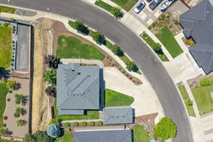 661 Forest Ridge Dr, Medford, OR 97504 - Photo 32