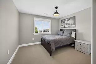 661 Forest Ridge Dr, Medford, OR 97504 - Photo 28