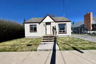 2533 Applegate Ave, Klamath Falls, OR 97601 - Photo 2