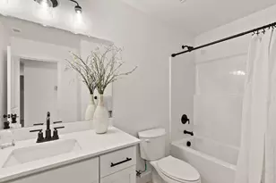 407 NW Monte Vis Ave, Madras, OR 97741 - Photo 14