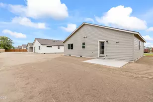 407 NW Monte Vis Ave, Madras, OR 97741 - Photo 26