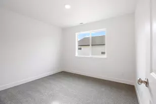 363 NW Monte Vis Ave, Madras, OR 97741 - Photo 22