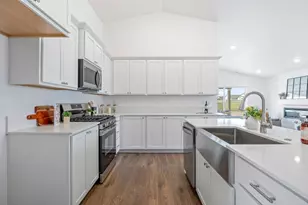 363 NW Monte Vis Ave, Madras, OR 97741 - Photo 12