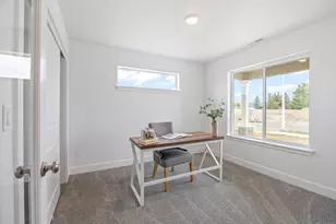 363 NW Monte Vis Ave, Madras, OR 97741 - Photo 18