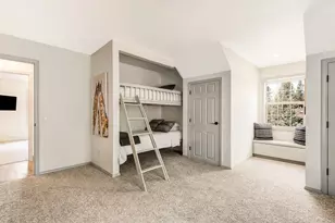 18063 Maury Mountain Ln, Sunriver, OR 97707 - Photo 16