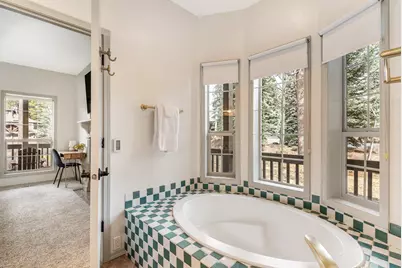 18063 Maury Mountain Lane, Sunriver, OR 97707 - Photo 10