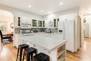 18063 Maury Mountain Ln, Sunriver, OR 97707 - Photo 4