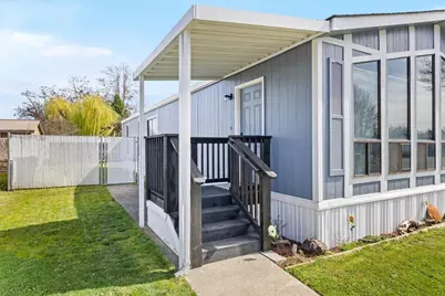 633 E Archwood #UNIT 86, Eagle Point, OR 97524 - Photo 2