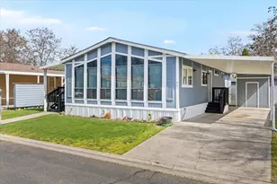 633 E Archwood, Eagle Point, OR 97524 - Photo 2