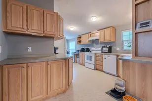 2552 Thorn Oak Dr, Medford, OR 97501 - Photo 6