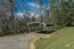 300 Colonial Dr, Grants Pass, OR 97526 - Photo 66