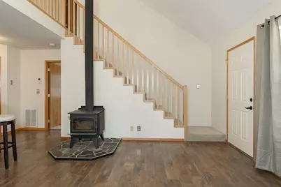 300 Colonial Drive, Grants Pass, OR 97526 - Photo 30