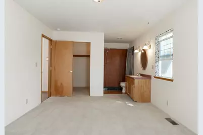 300 Colonial Drive, Grants Pass, OR 97526 - Photo 8