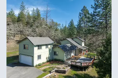 300 Colonial Drive, Grants Pass, OR 97526 - Photo 62