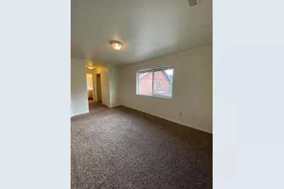 2904 SW Juniper Avenue, Redmond, OR 97756 - Photo 6