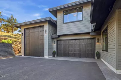 10504 Bitterbrush Court, Redmond, OR 97756 - Photo 6
