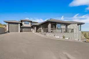 10504 Bitterbrush Ct, Redmond, OR 97756 - Photo 1