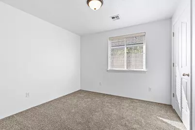 317 Jeanette Avenue, Medford, OR 97501 - Photo 22