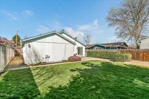 317 Jeanette Ave, Medford, OR 97501 - Photo 6