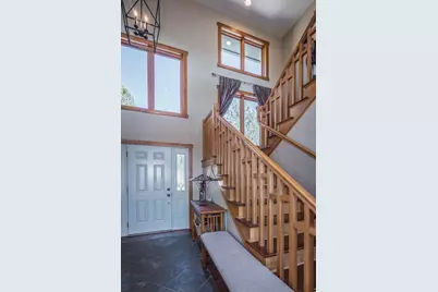 4728 Coopers Hawk Road, Klamath Falls, OR 97601 - Photo 4