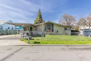 1512 Clara Ave, Grants Pass, OR 97527 - Photo 32