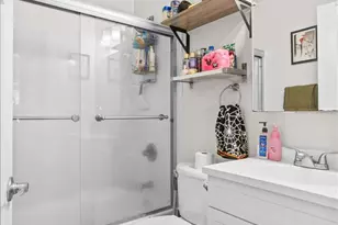 372 Ogara St, Medford, OR 97501 - Photo 12