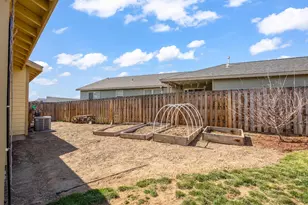 389 NE Blackbear St, Prineville, OR 97754 - Photo 36