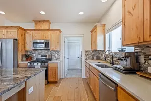 389 NE Blackbear St, Prineville, OR 97754 - Photo 12