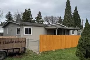 339 South St, Butte Falls, OR 97522 - Photo 32